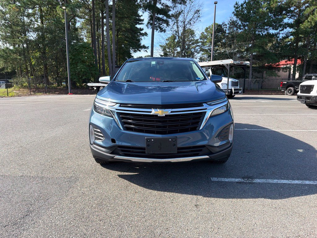 Used 2024 Chevrolet Equinox LT AWD/4WD image 3