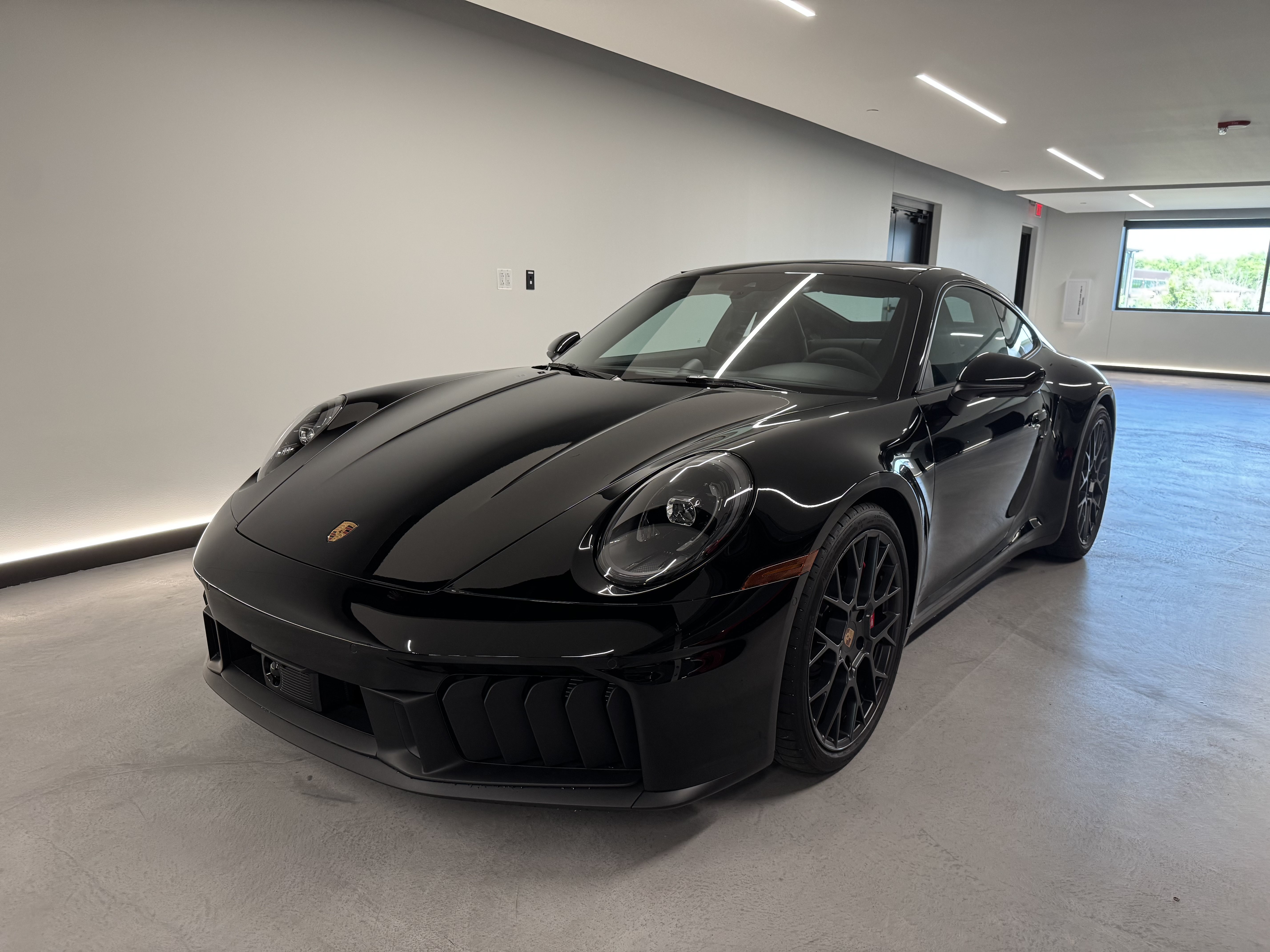 Used 2025 Porsche 911 GTS image 2