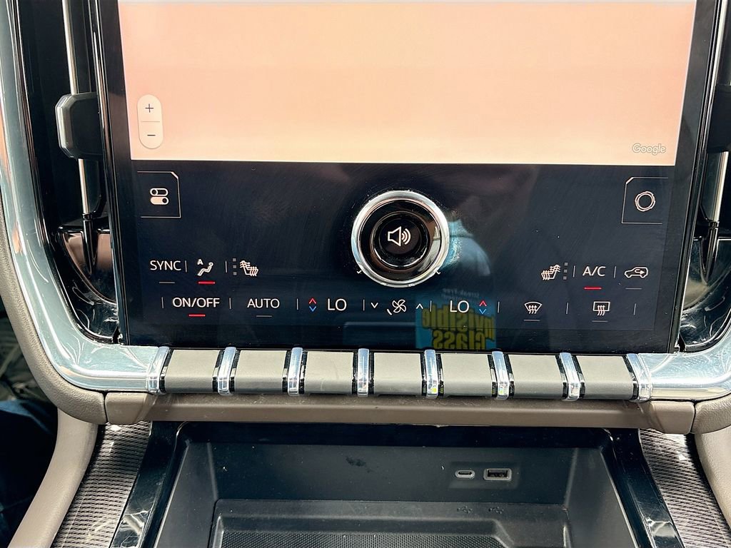 Used 2025 GMC Yukon Elevation AWD/4WD image 16