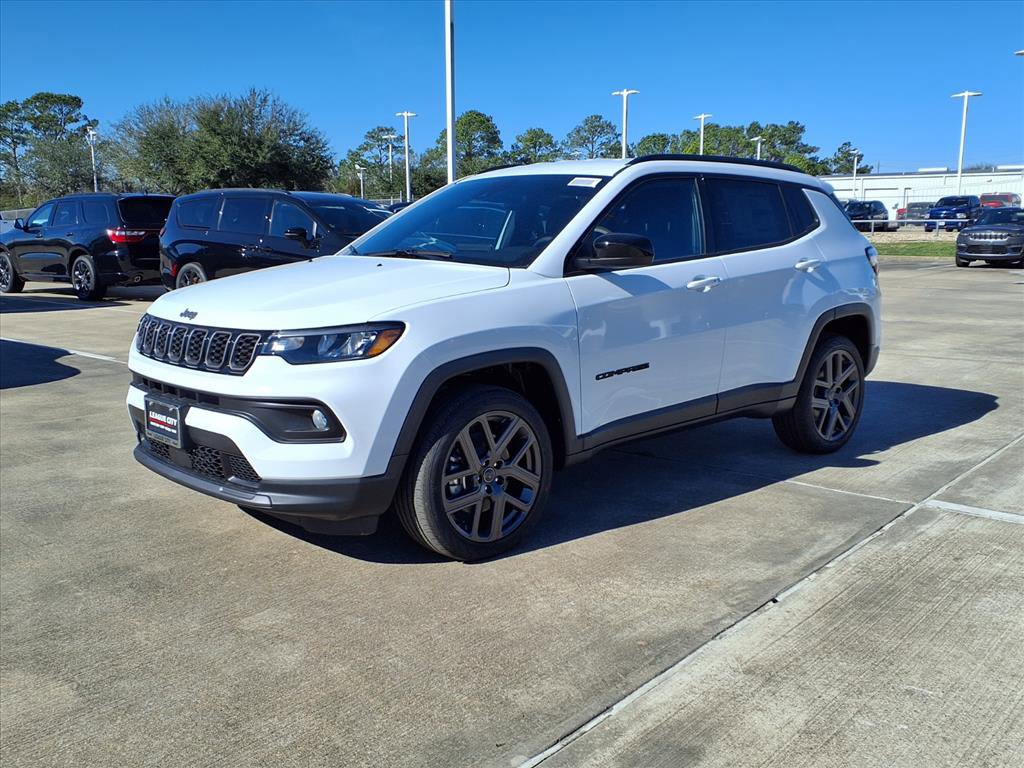New 2026 Jeep Compass Altitude image 3
