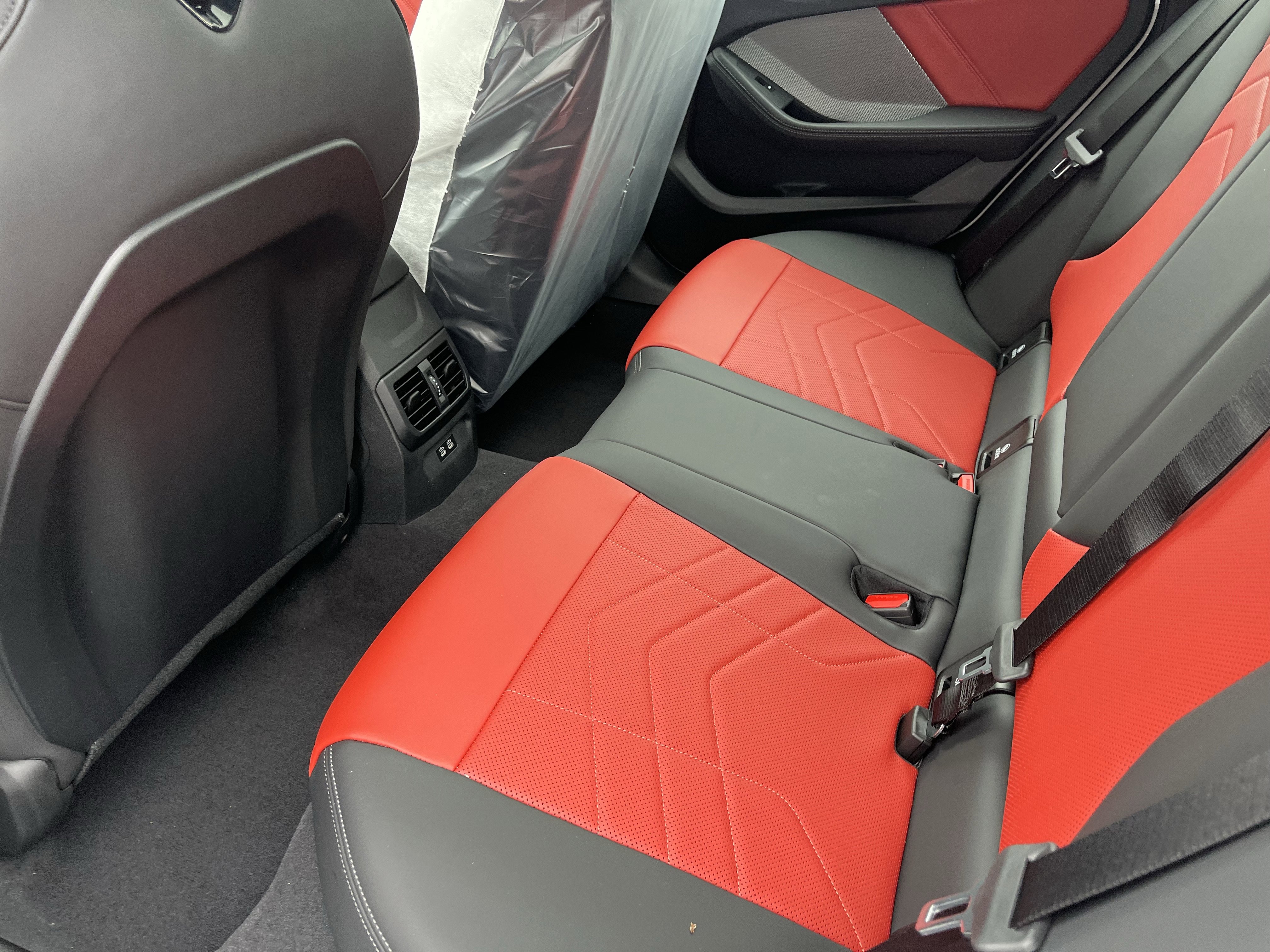 Used 2026 BMW M235i xDrive w/ Technology Package image 16