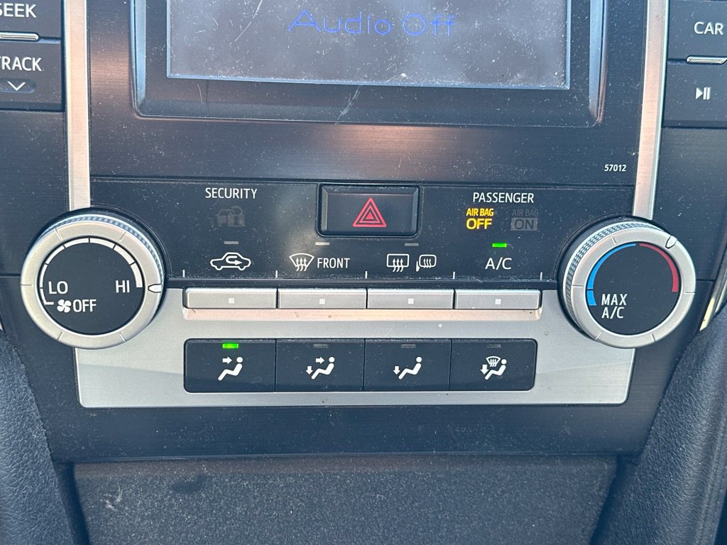 Used 2012 Toyota Camry SE FWD image 23
