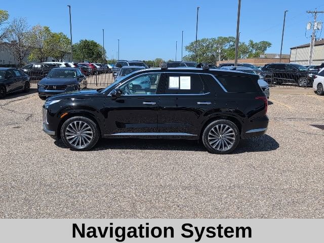 Used 2025 Hyundai Palisade Calligraphy AWD/4WD image 3