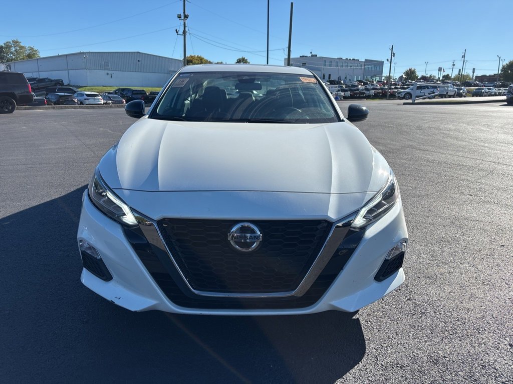 Used 2021 Nissan Altima 2.5 SR w/ SR Premium Package image 2