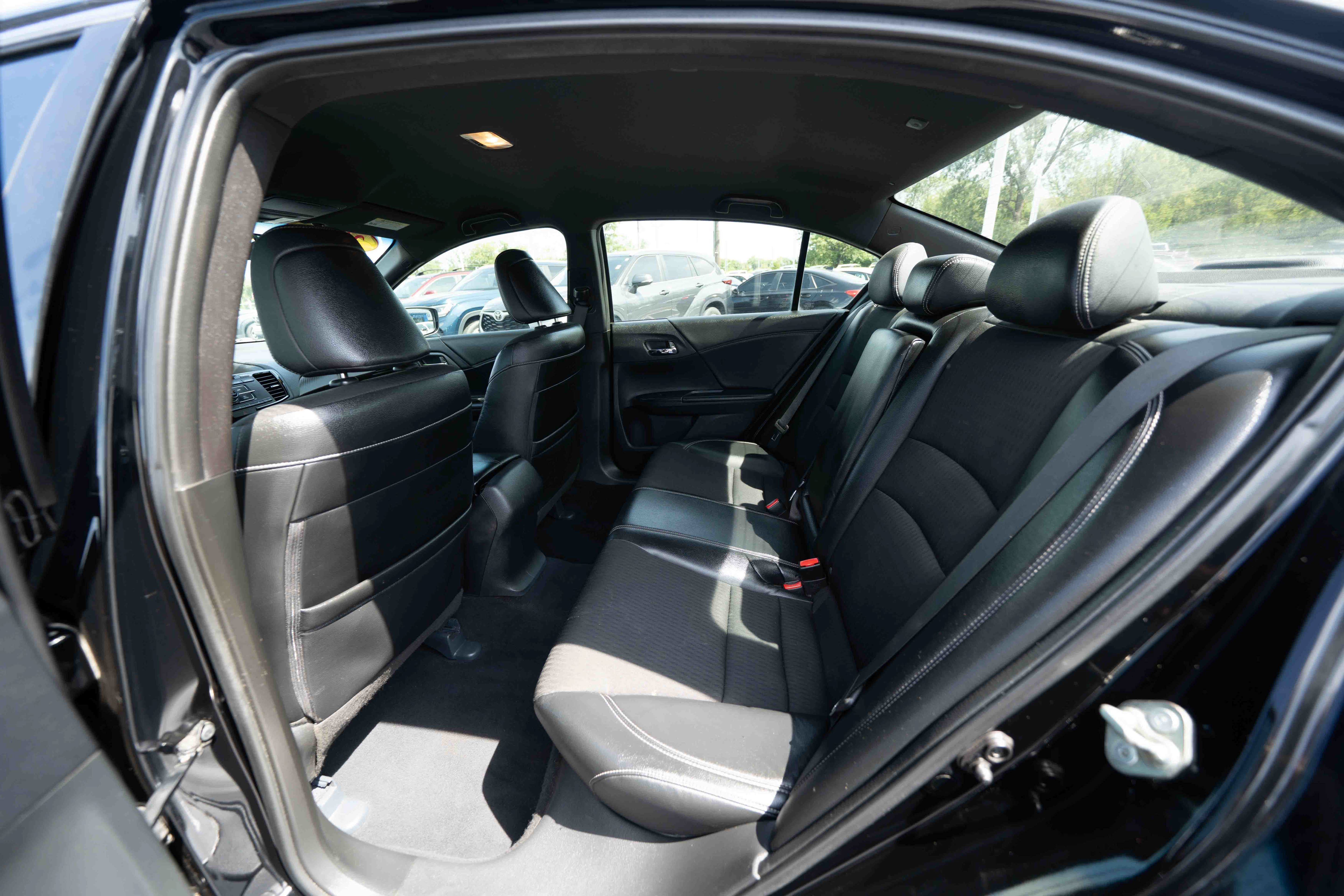 Used 2016 Honda Accord Sport image 23