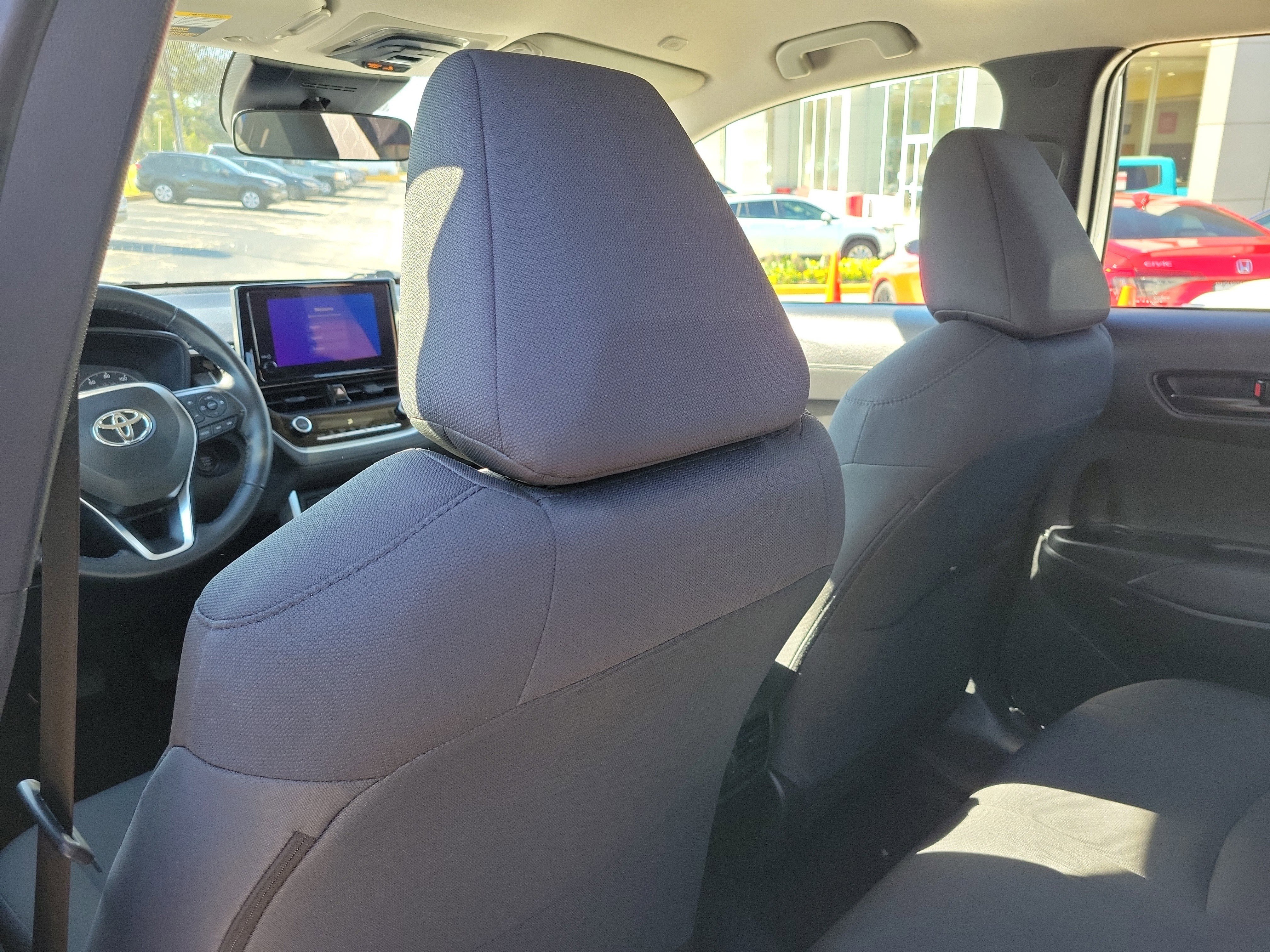 Used 2024 Toyota Corolla Cross LE image 12