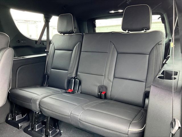 New 2025 Chevrolet Suburban Premier AWD/4WD image 14