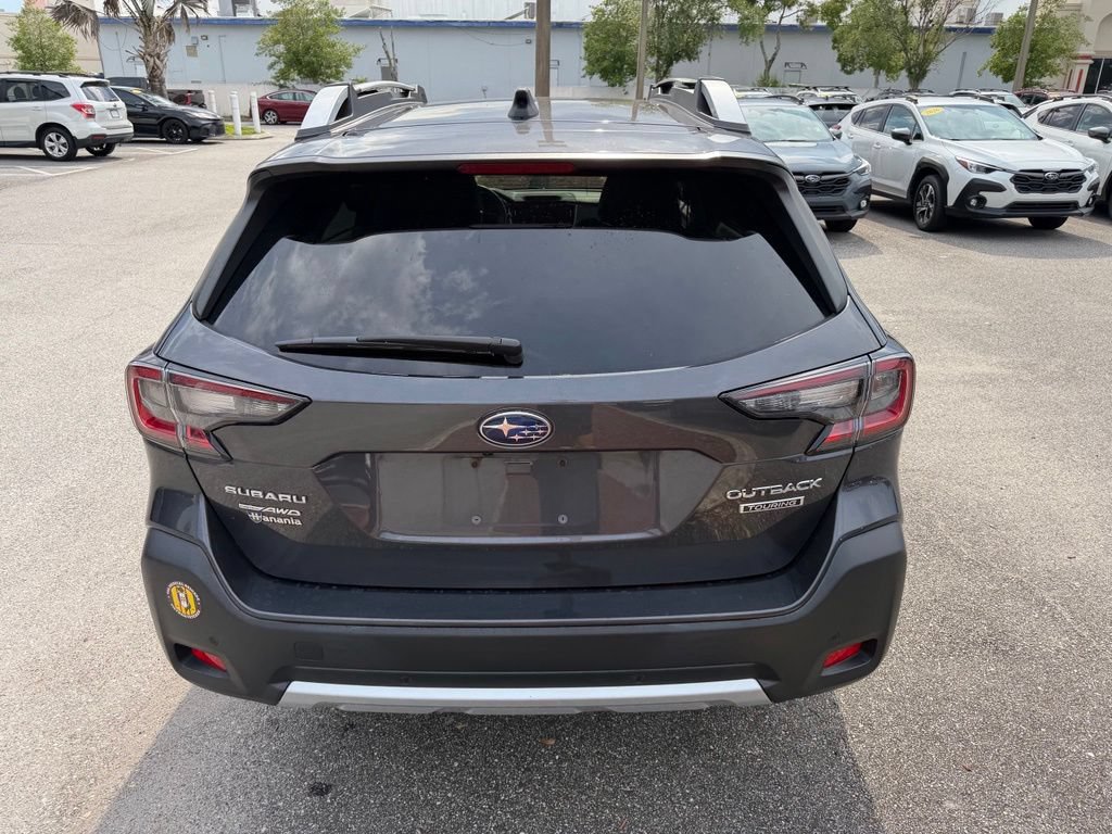 Used 2023 Subaru Outback Touring AWD/4WD image 6