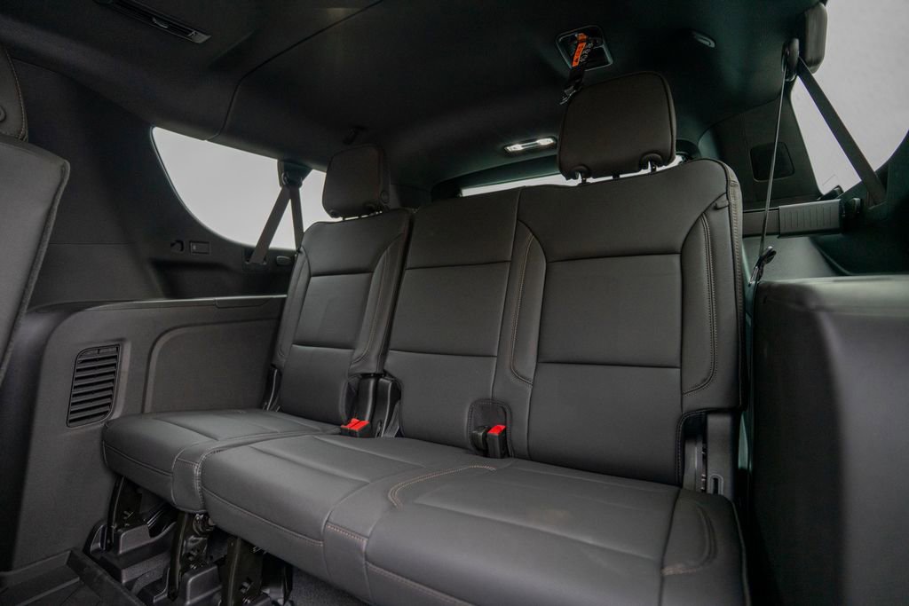 New 2026 Chevrolet Suburban High Country image 43