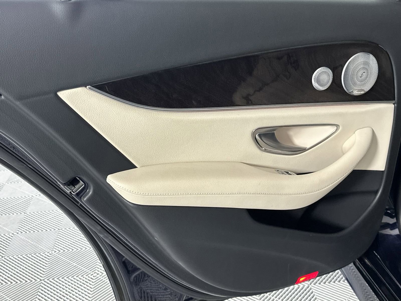 Used 2020 Mercedes-Benz E 350 Sedan image 30