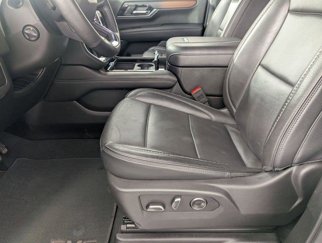 Certified 2025 GMC Yukon XL Denali AWD/4WD image 13