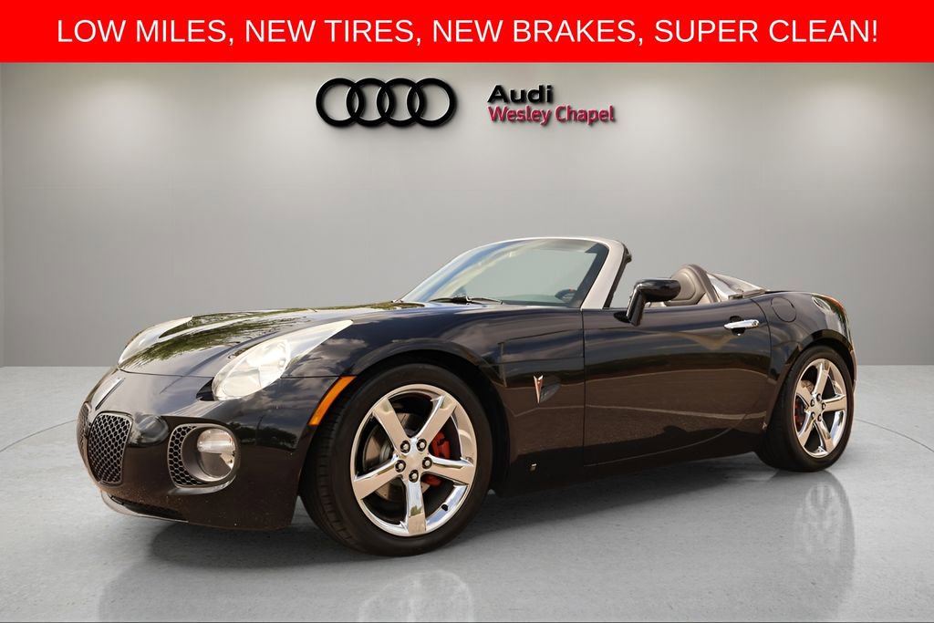 Used 2007 Pontiac Solstice GXP w/ Premium Package RWD image 2