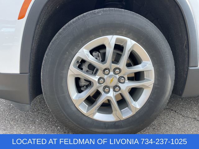 Used 2023 Chevrolet Traverse LS image 31