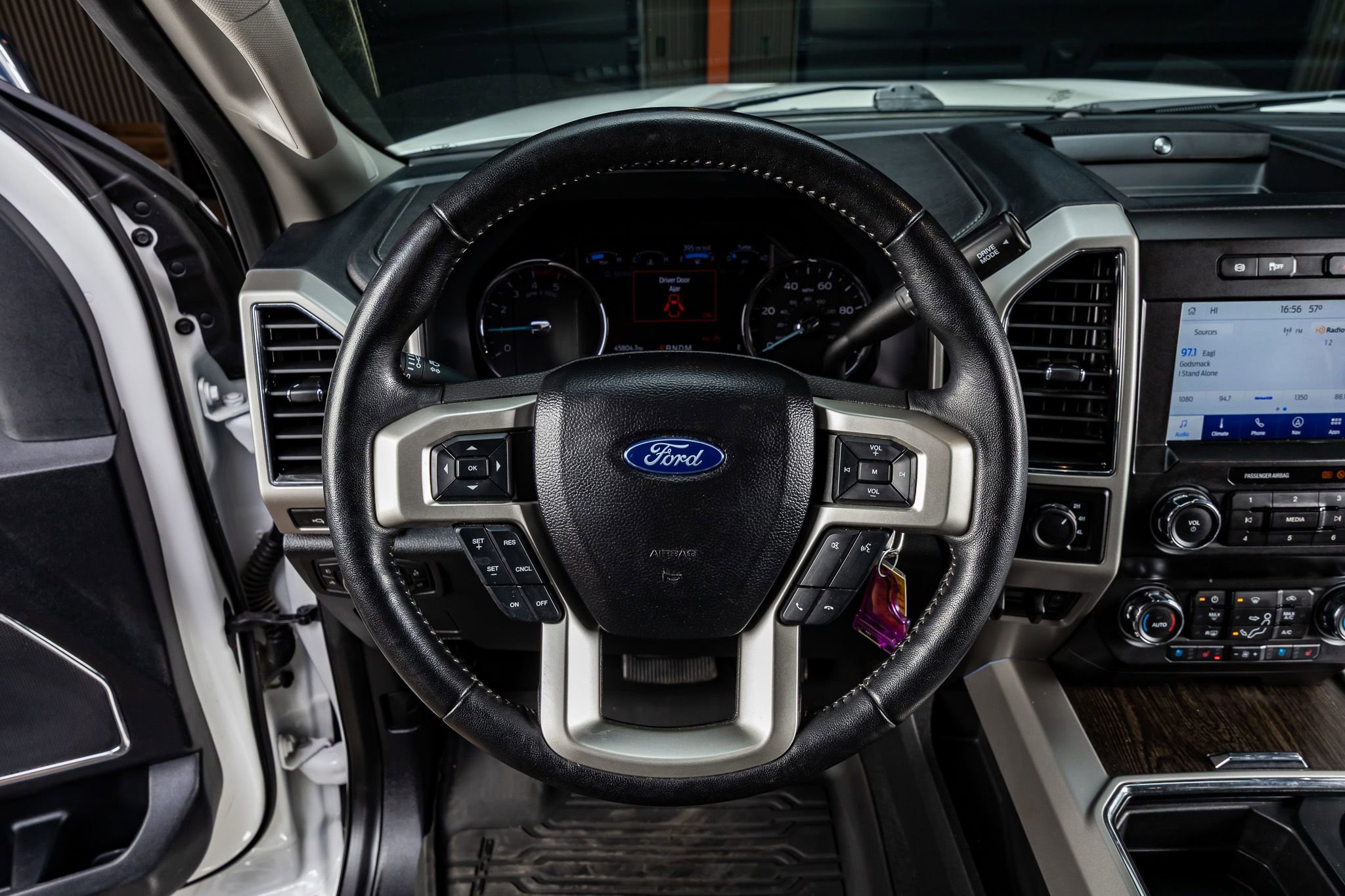 Used 2021 Ford F250 Lariat image 19