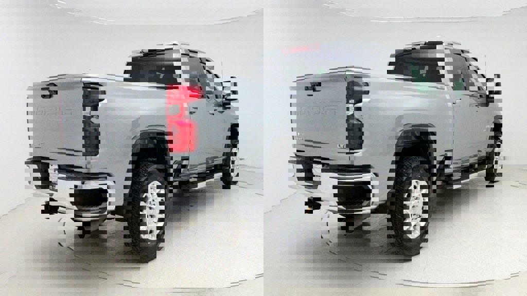 Used 2024 Chevrolet Silverado 2500 LT w/ Z71 Off-Road Package image 5