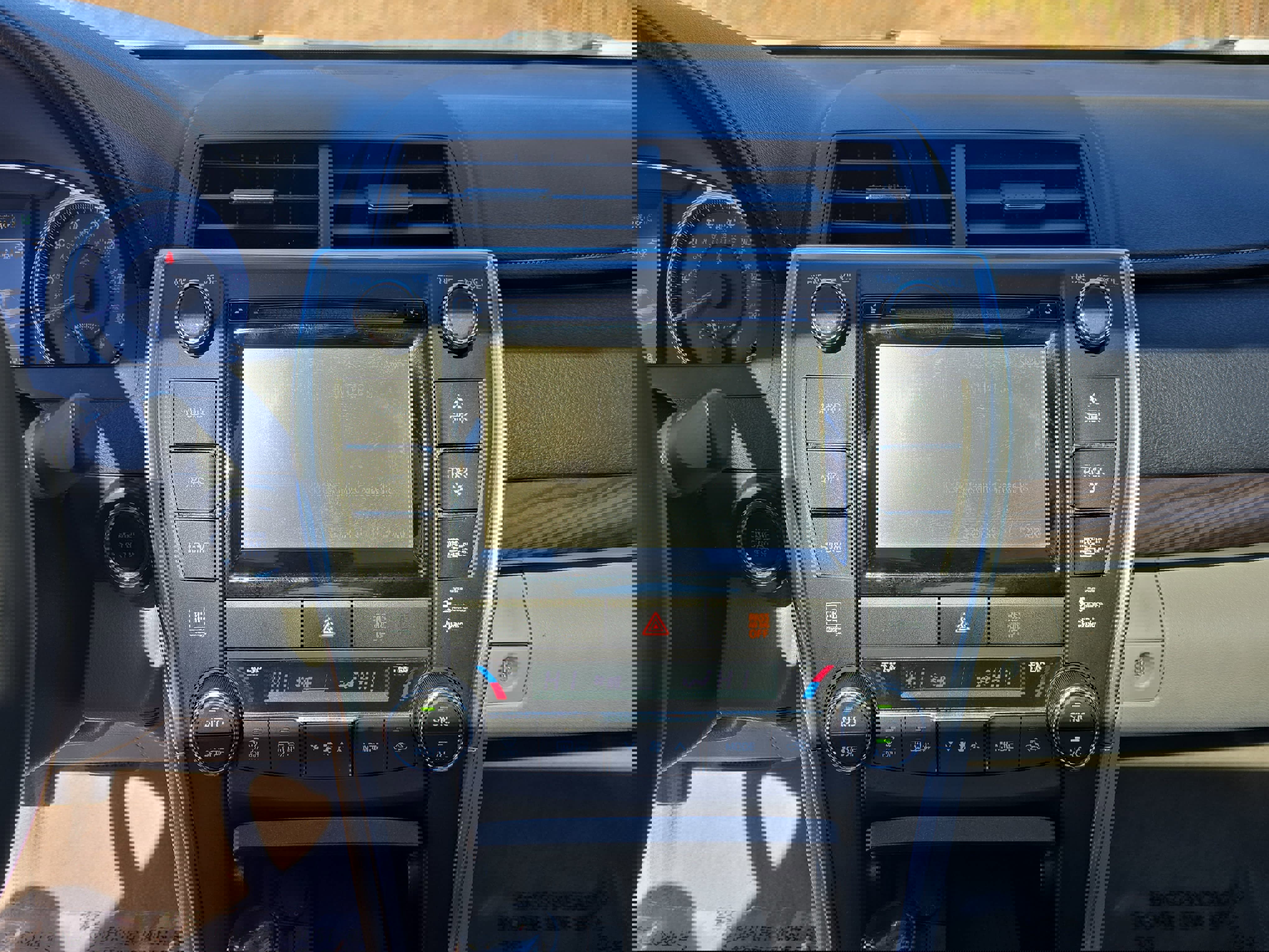 Used 2015 Toyota Camry XLE w/ Advanced Technology Package image 19