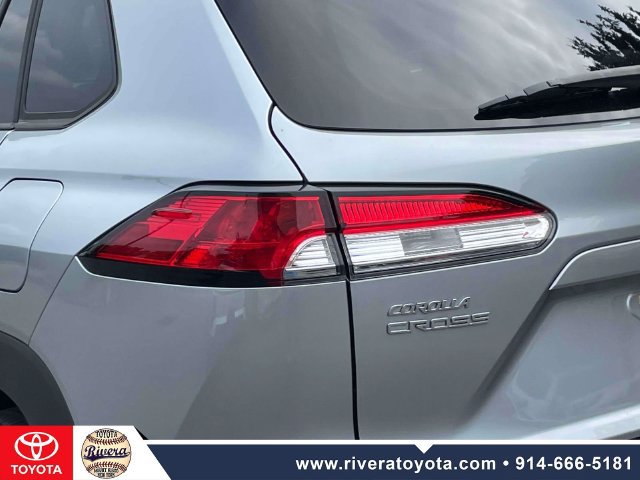 Certified 2025 Toyota Corolla Cross LE w/ Moonroof Package AWD/4WD image 11