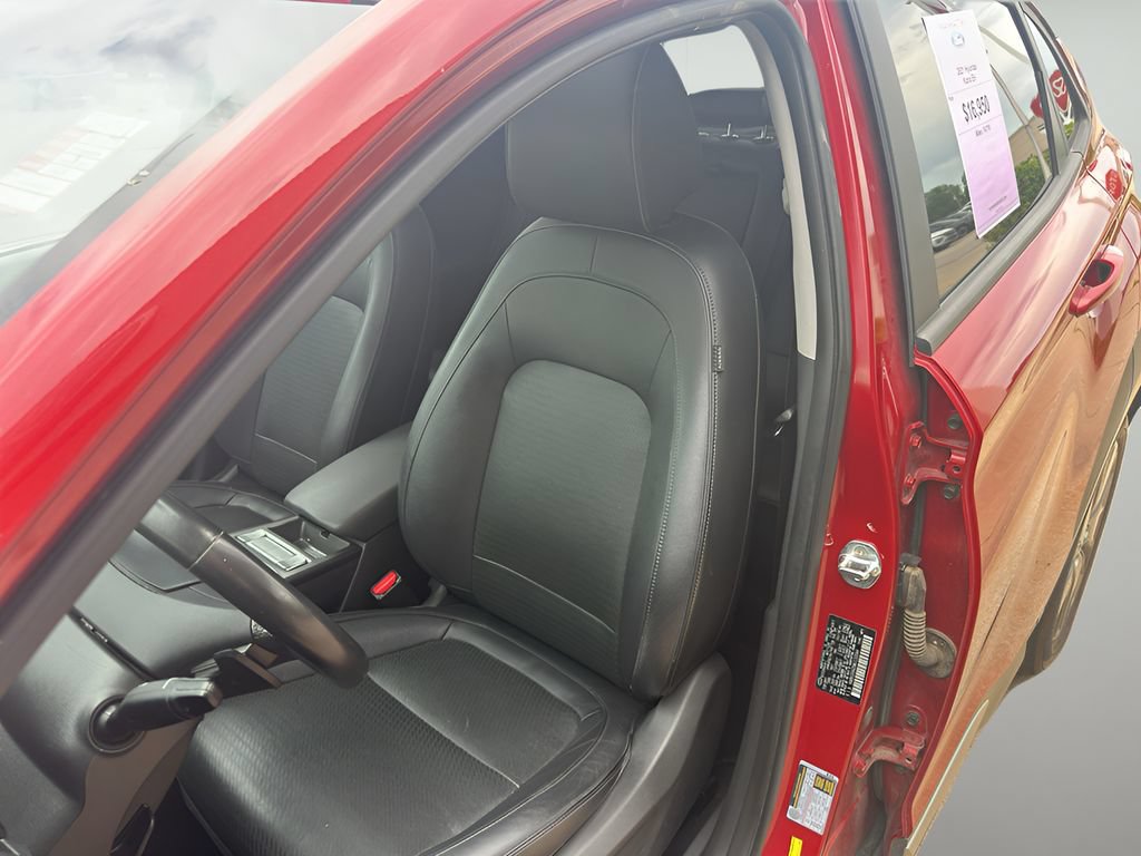 Used 2021 Hyundai Kona Limited w/ Cargo Package FWD image 23