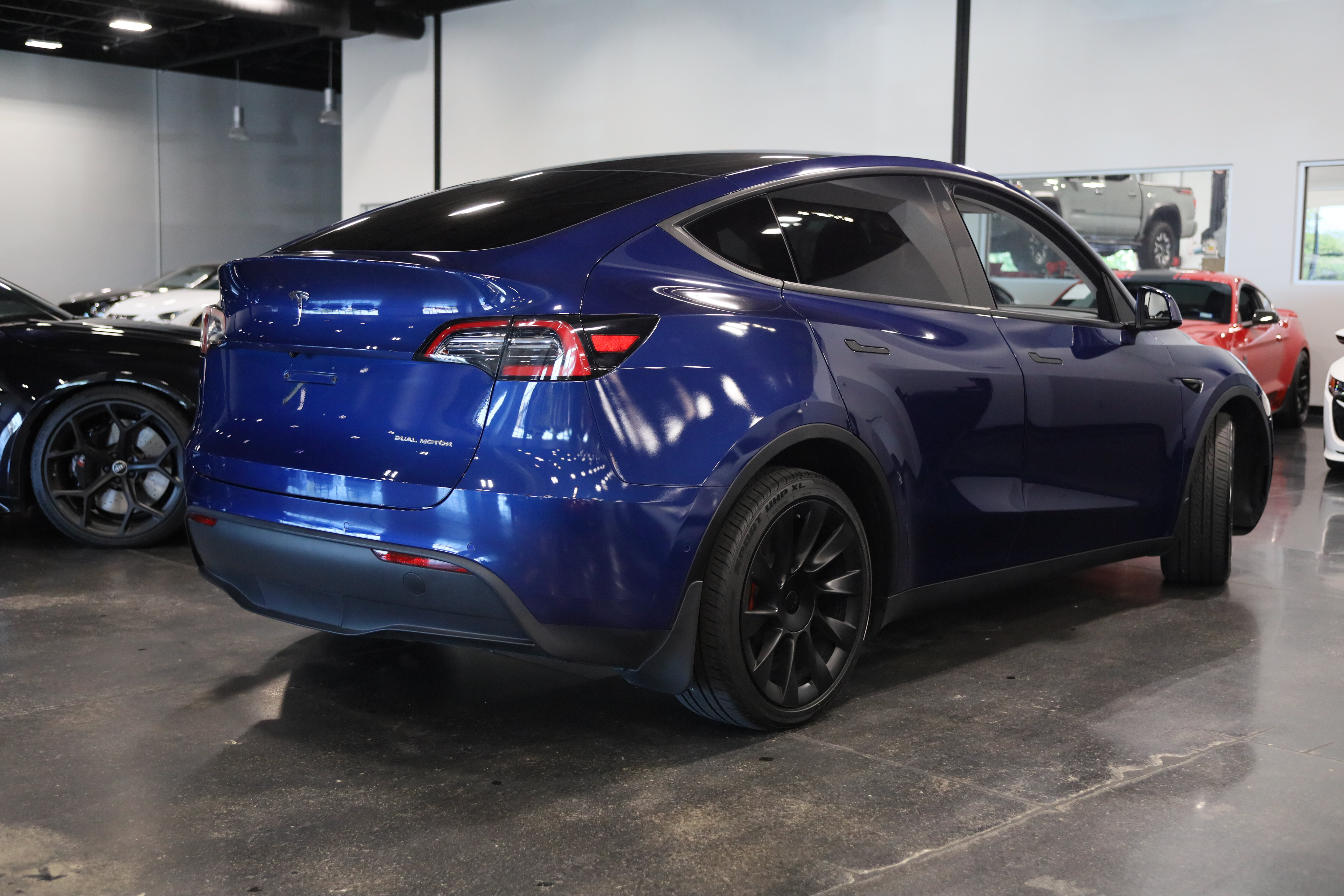 Used 2021 Tesla Model Y Long Range AWD/4WD image 6