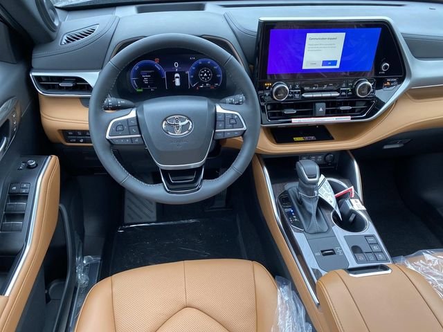New 2026 Toyota Highlander Platinum AWD/4WD image 10