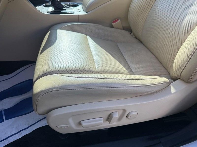 Used 2014 Toyota Highlander Limited FWD image 27