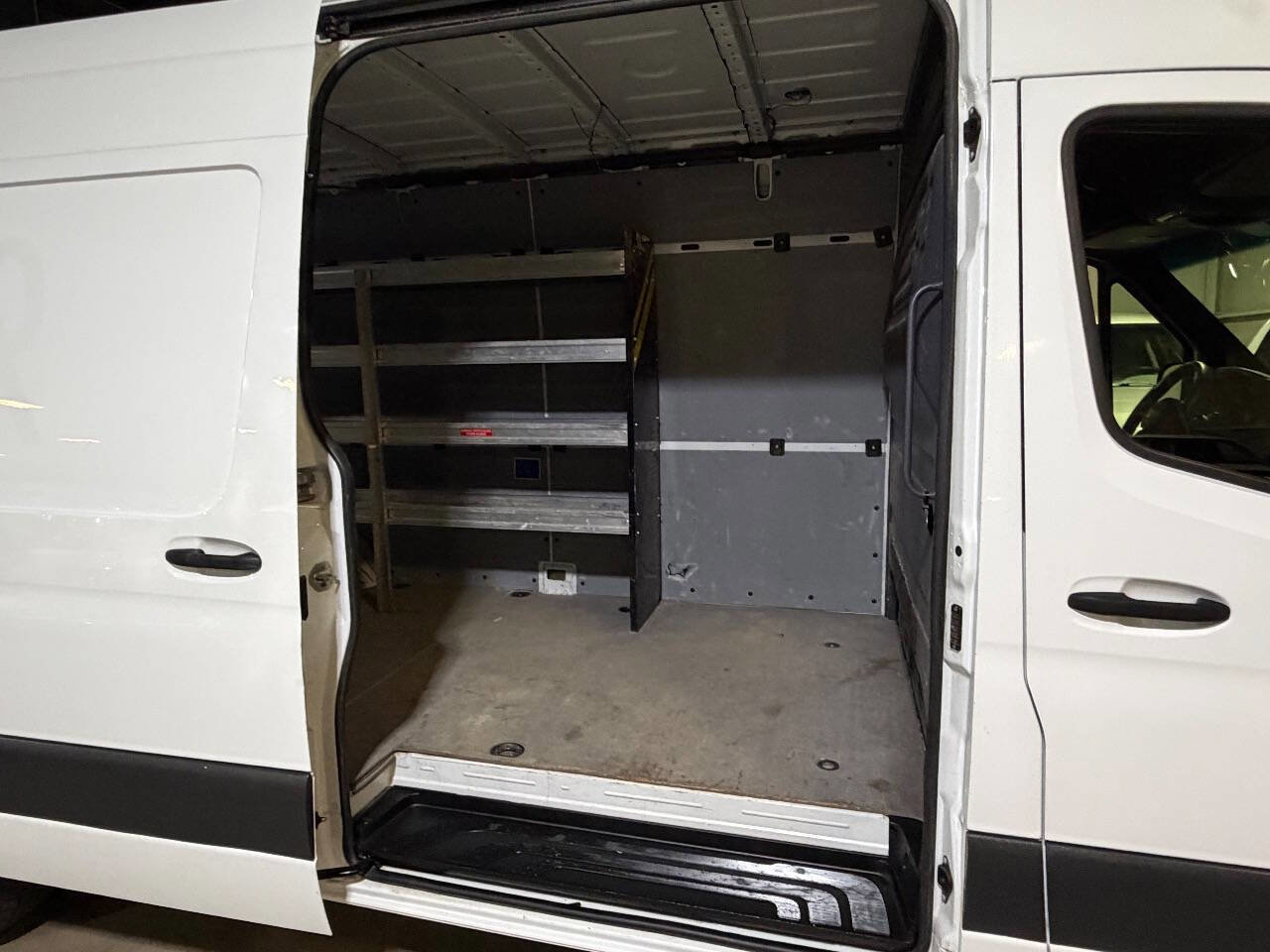 Used 2020 Freightliner Sprinter 2500 image 14