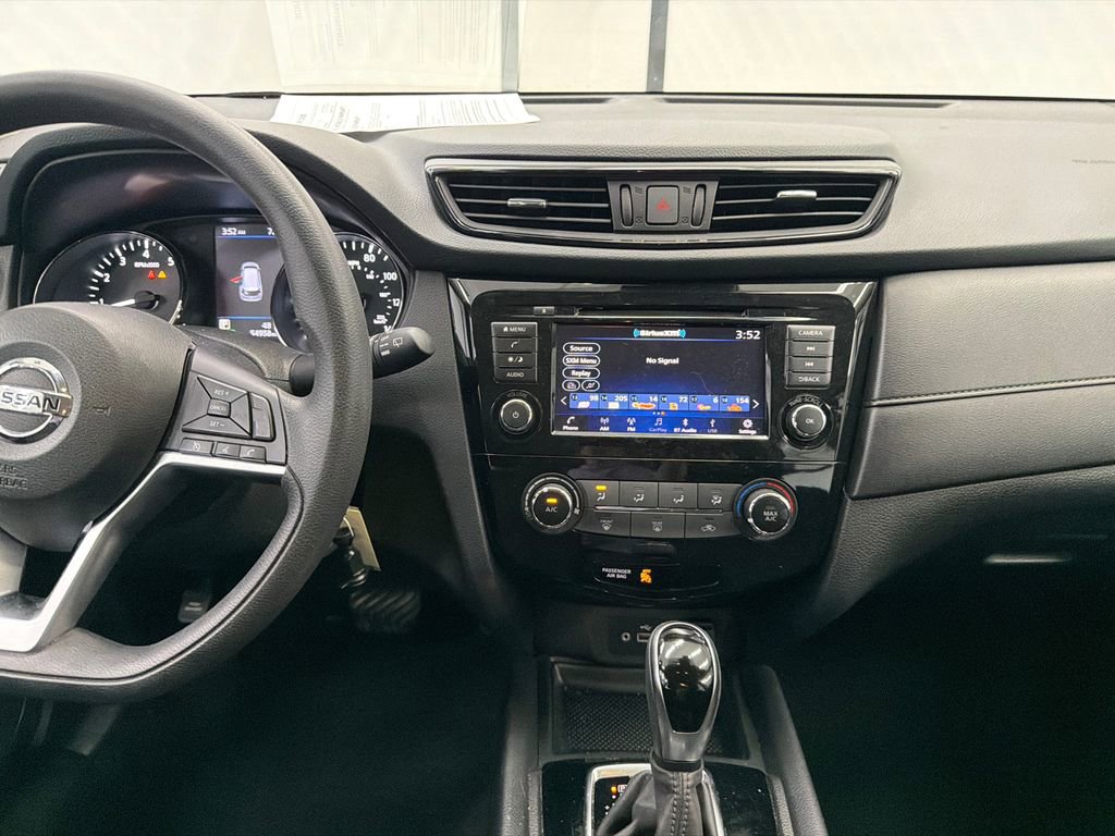 Used 2019 Nissan Rogue S image 28