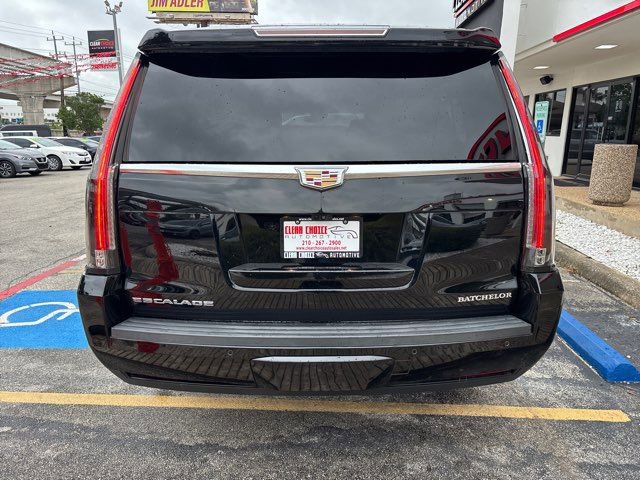 Used 2018 Cadillac Escalade ESV Platinum AWD/4WD image 4