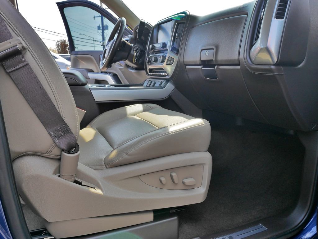 Used 2017 Chevrolet Silverado 1500 LTZ Z71 w/ LTZ Plus Package image 12