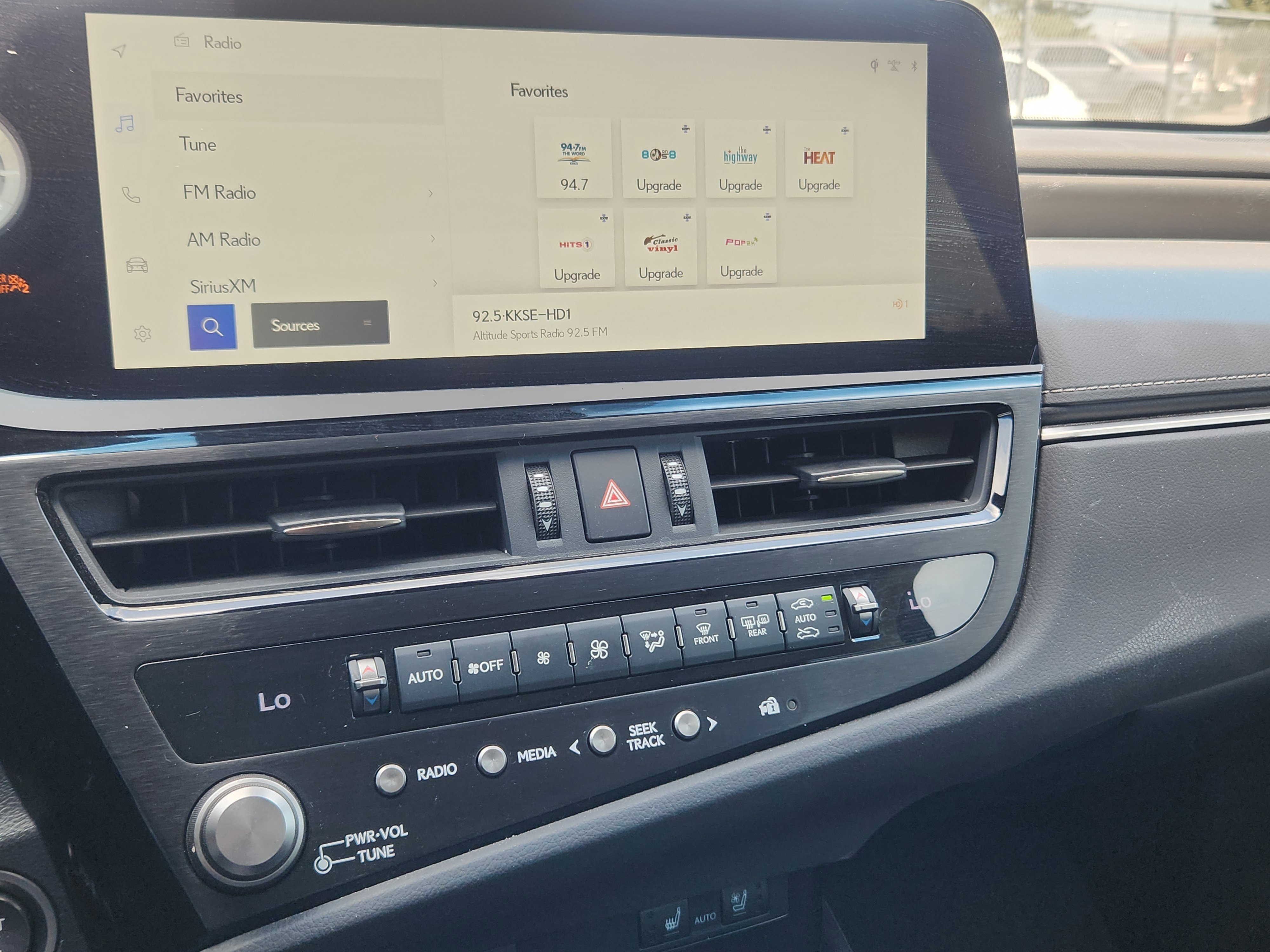 Used 2023 Lexus ES 250 w/ Premium Package AWD/4WD image 11