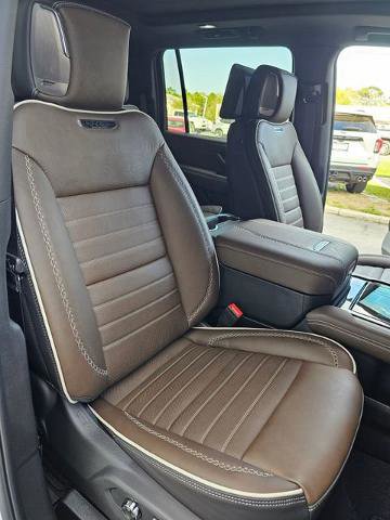 New 2026 GMC Yukon XL Denali Ultimate AWD/4WD image 25