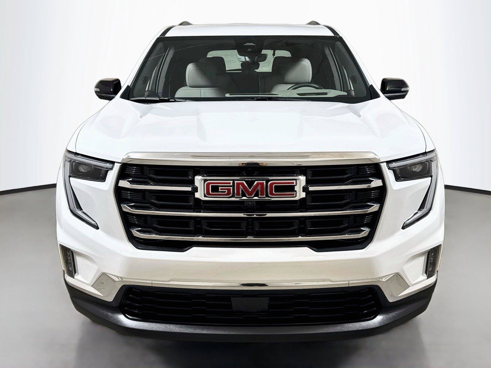 Used 2026 GMC Acadia Elevation w/ Elevation Premium Package FWD image 2