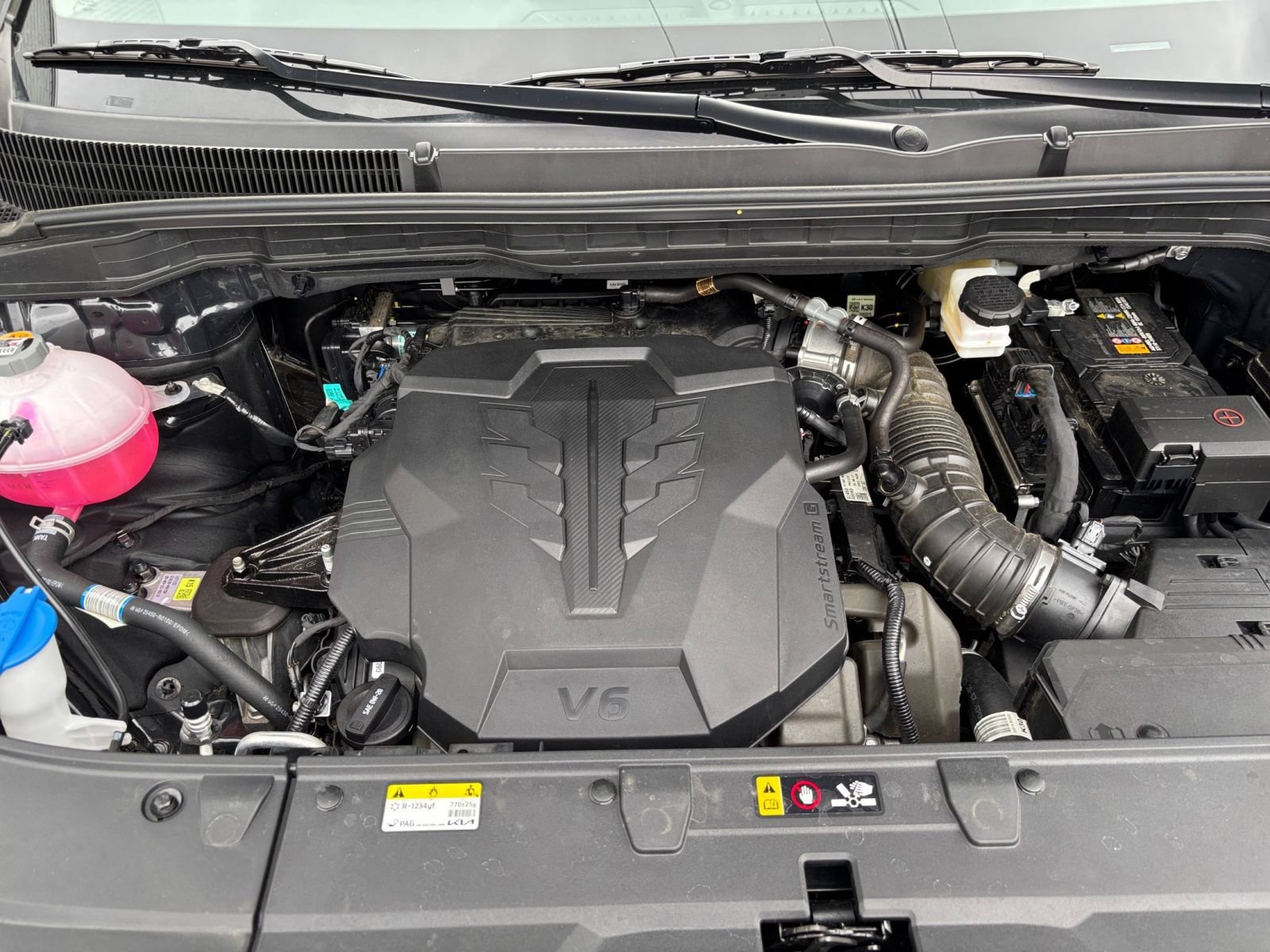 Used 2026 Kia Carnival FWD image 35