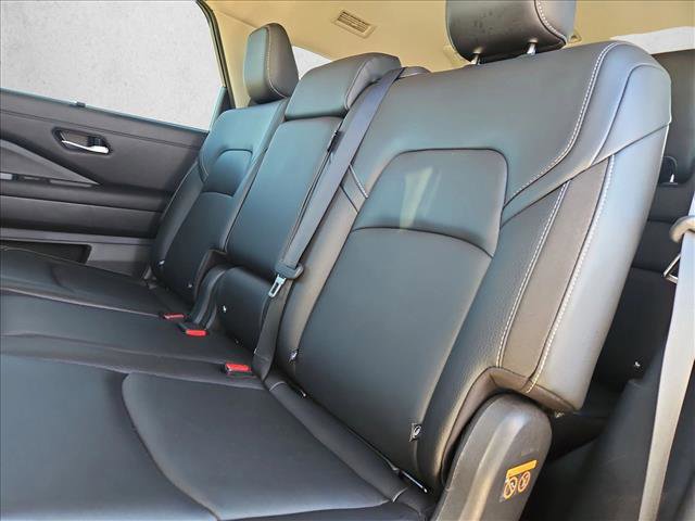 Used 2023 Nissan Pathfinder SL image 19