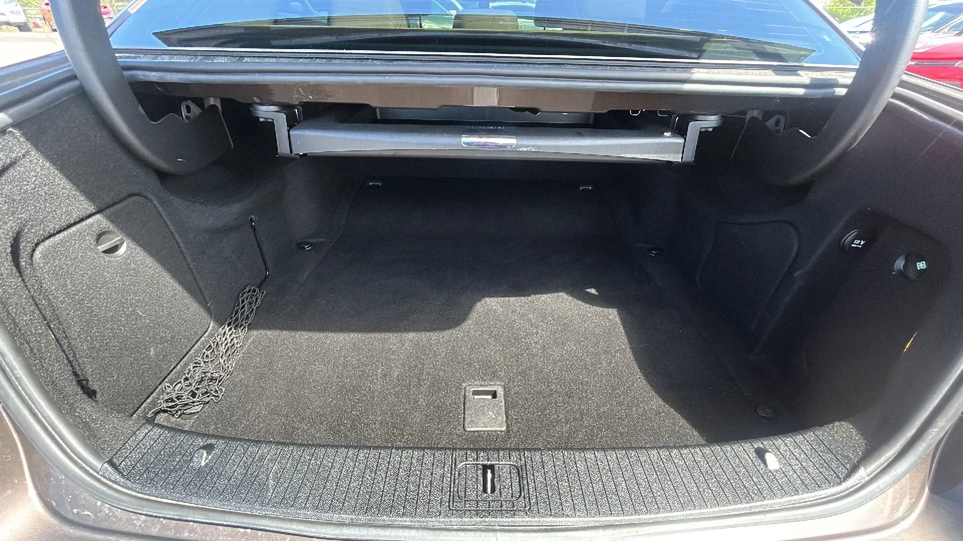 Used 2014 Mercedes-Benz E 350 Sedan image 36