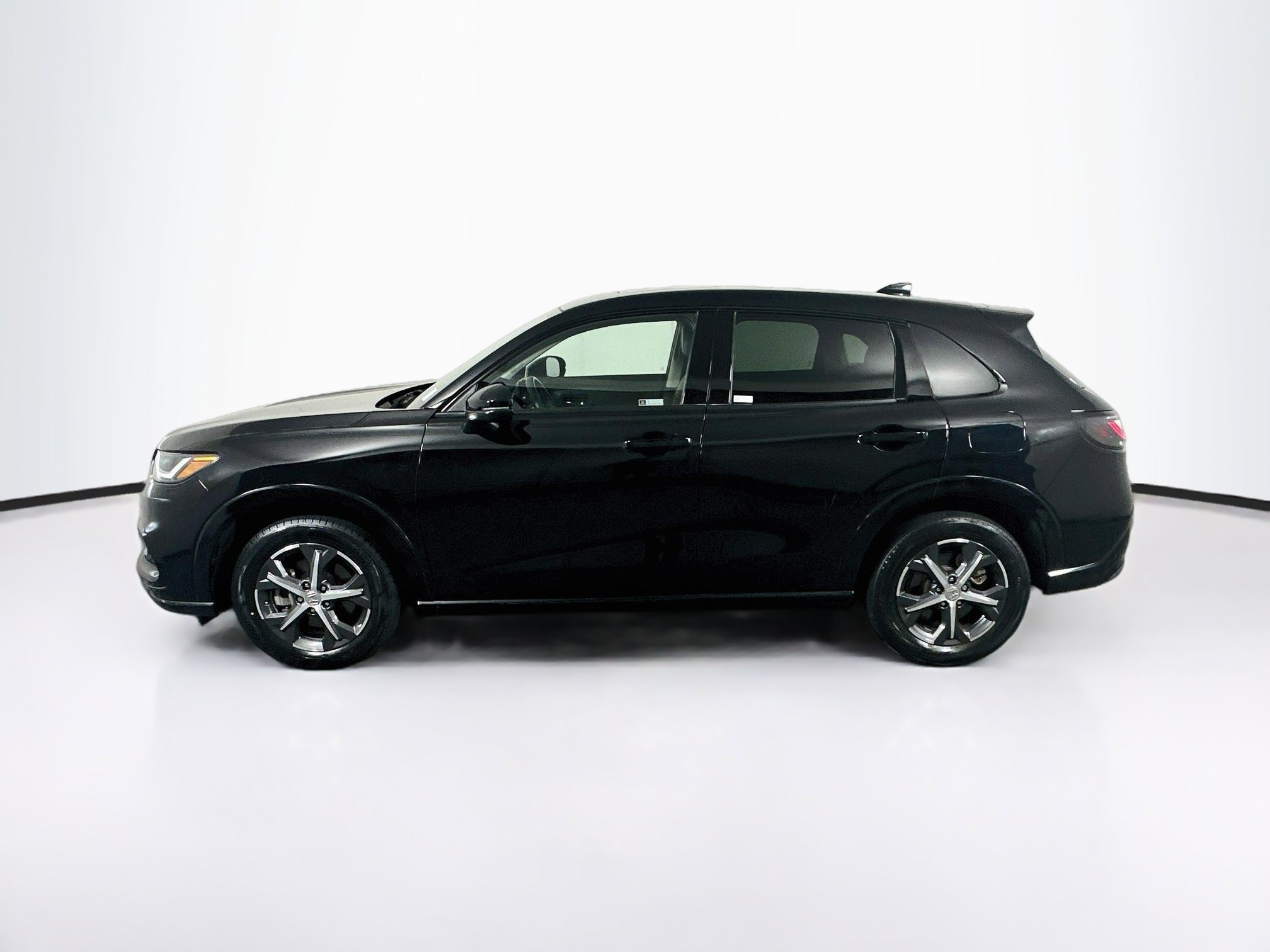 Used 2023 Honda HR-V EX-L image 4