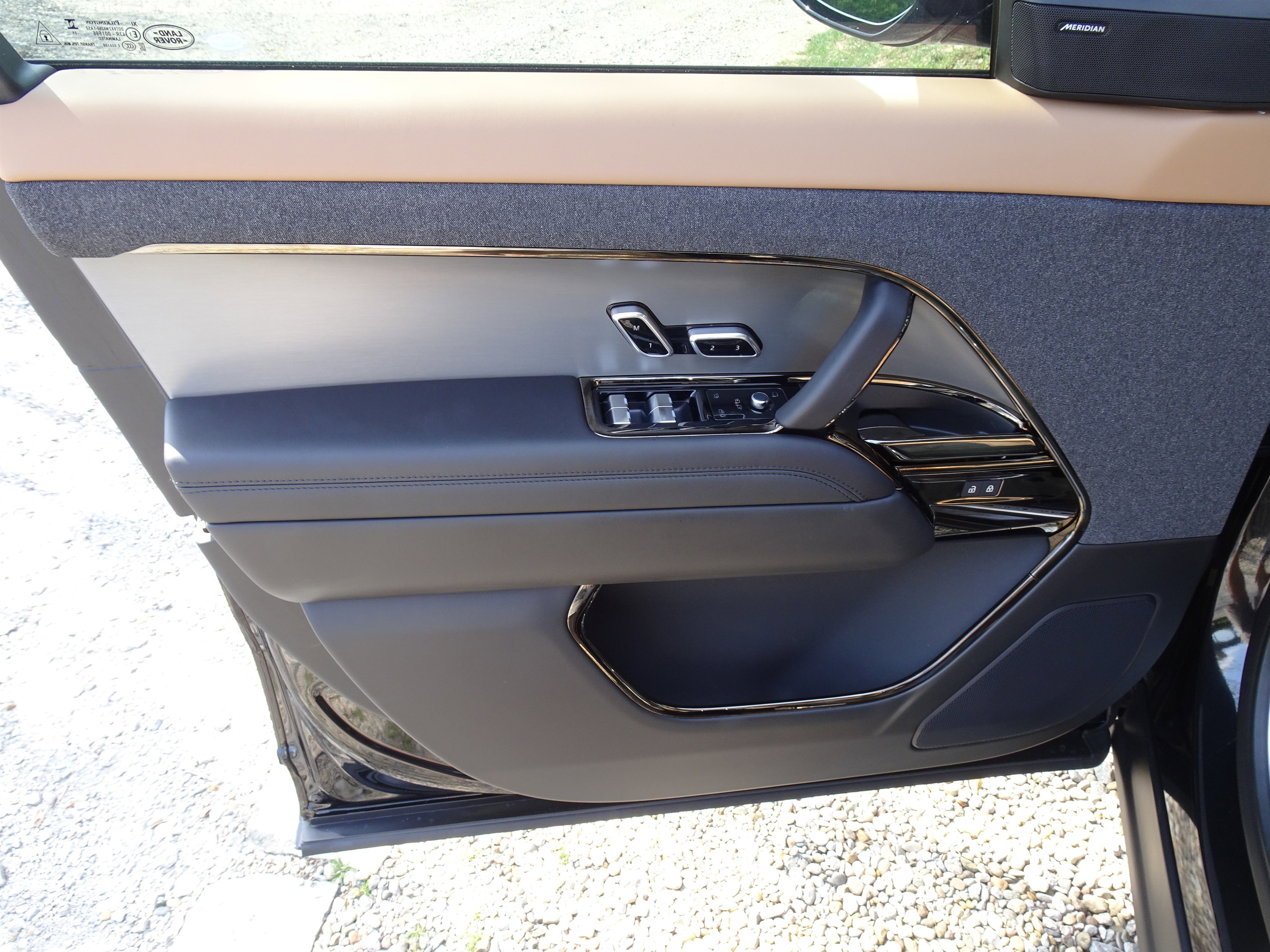 Used 2026 Land Rover Range Rover Sport Dynamic SE image 17