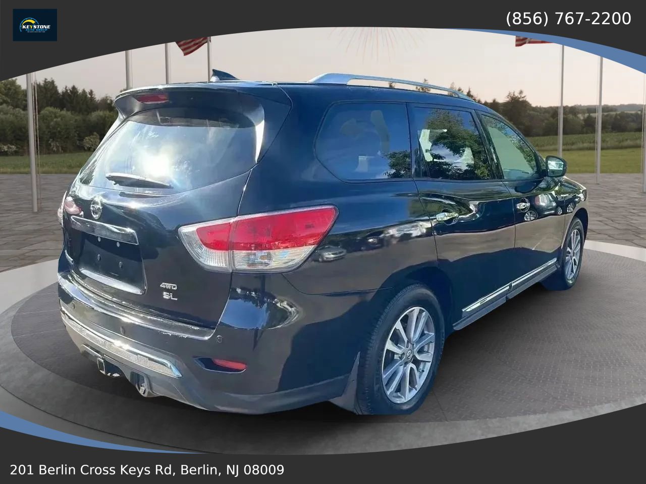 Used 2015 Nissan Pathfinder SL w/ SL Premium Package image 4