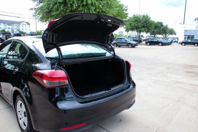 Used 2017 Kia Forte LX image 38