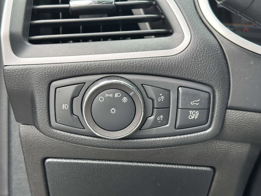Used 2019 Ford Edge SEL w/ Equipment Group 201A AWD/4WD image 19