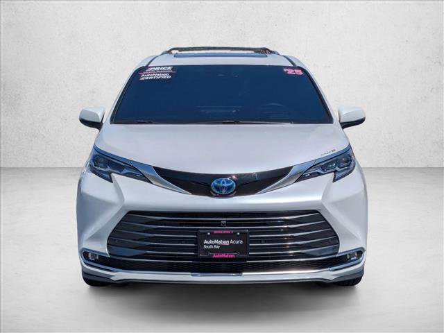 Used 2025 Toyota Sienna Platinum AWD/4WD video 2