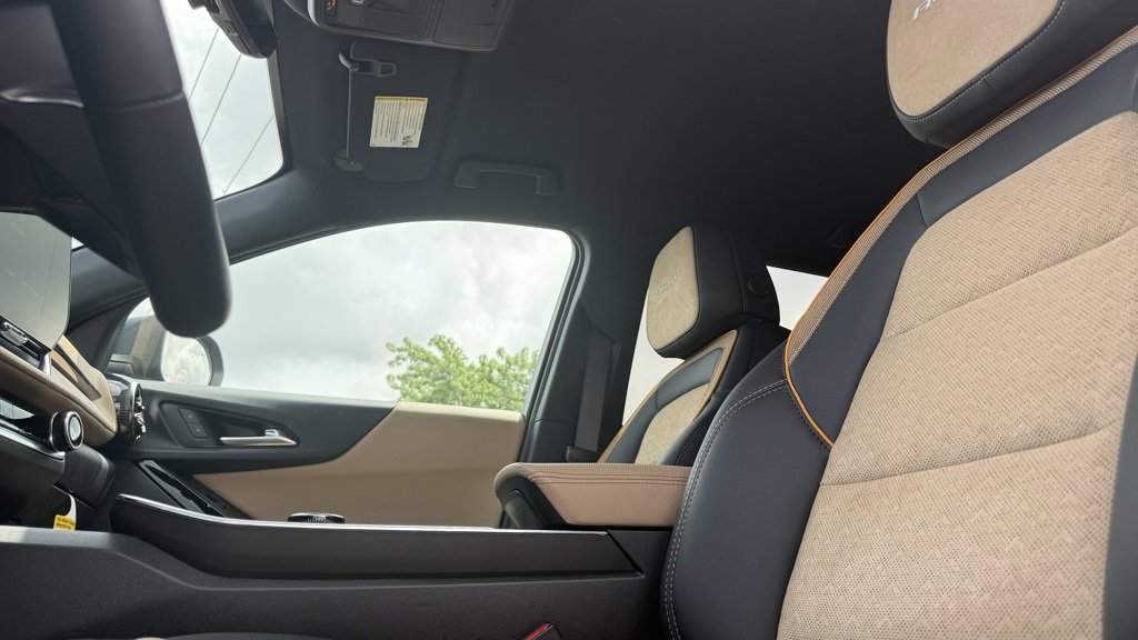 New 2026 Chevrolet Equinox ACTIV w/ Safety and Technology Package image 12