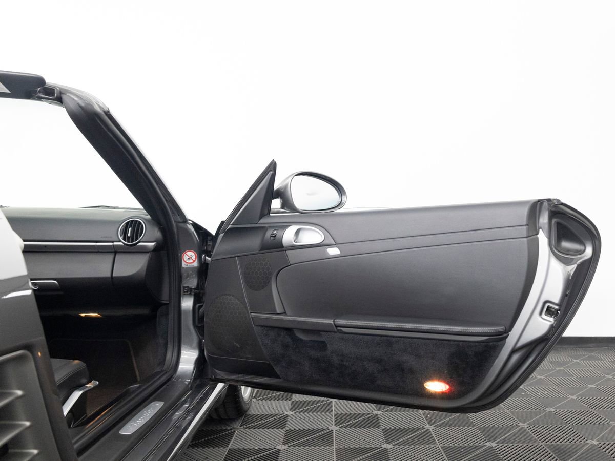 Used 2010 Porsche Boxster S RWD image 28