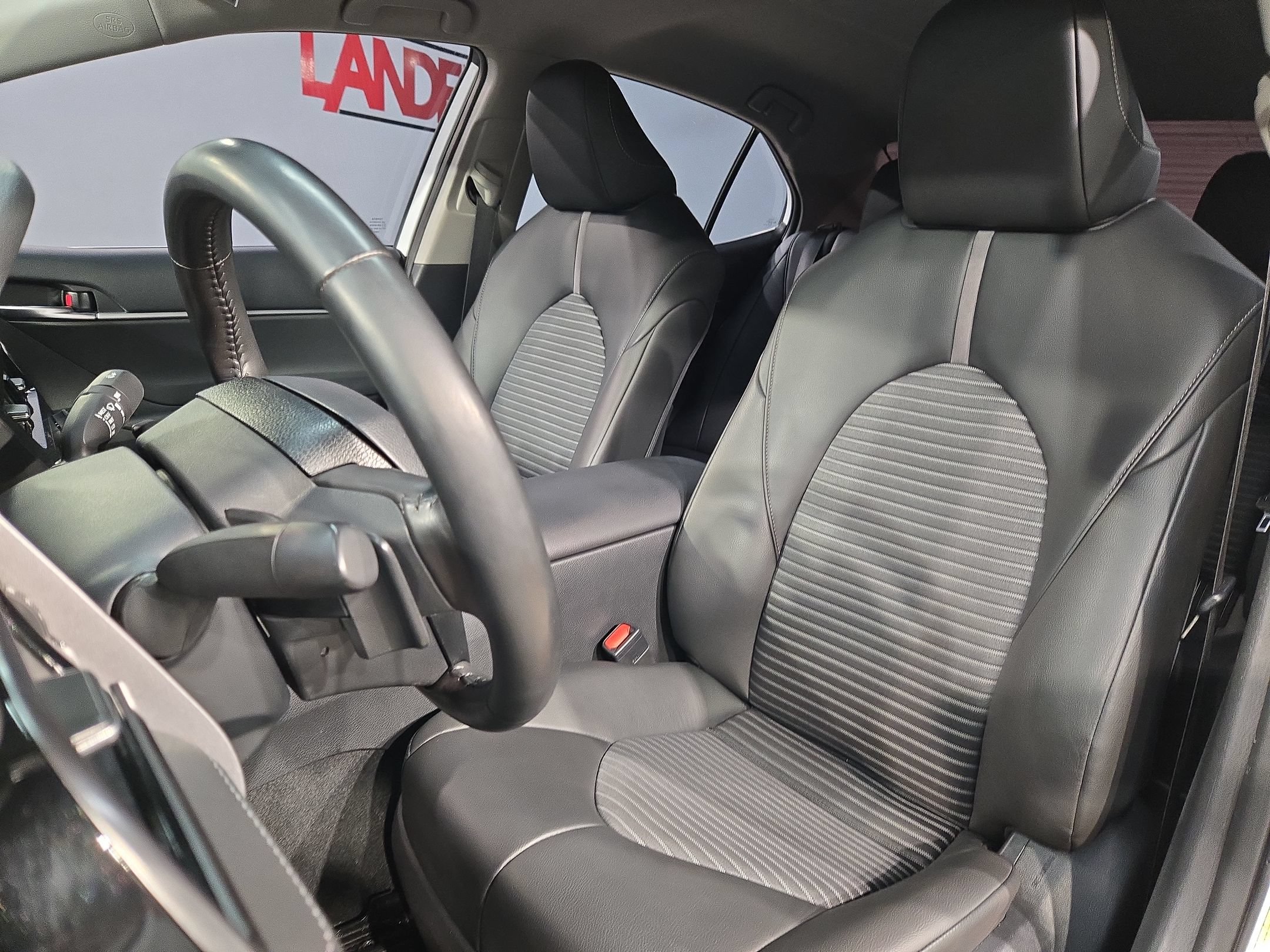Used 2023 Toyota Camry SE FWD image 23