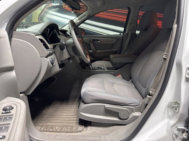 Used 2017 Chevrolet Traverse LS image 4