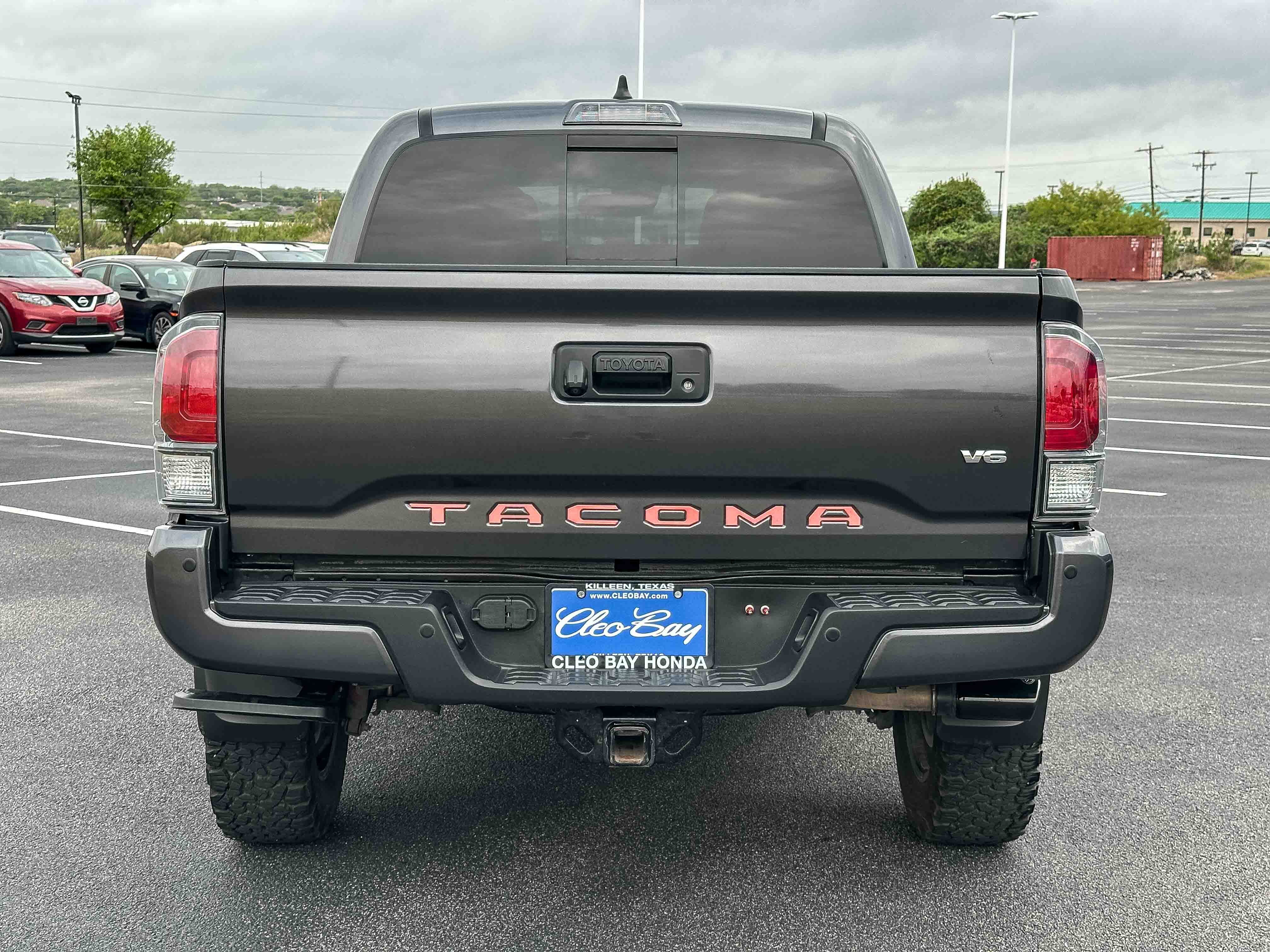 Used 2021 Toyota Tacoma Limited RWD image 7