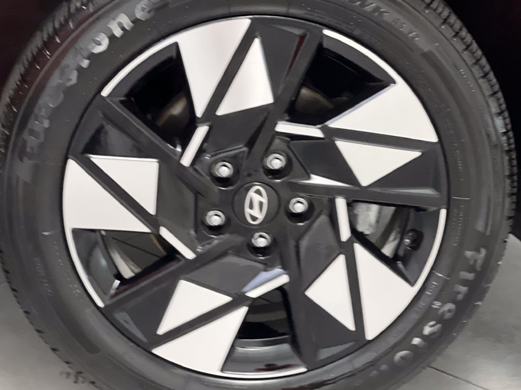 Used 2024 Hyundai Kona SEL AWD/4WD image 67