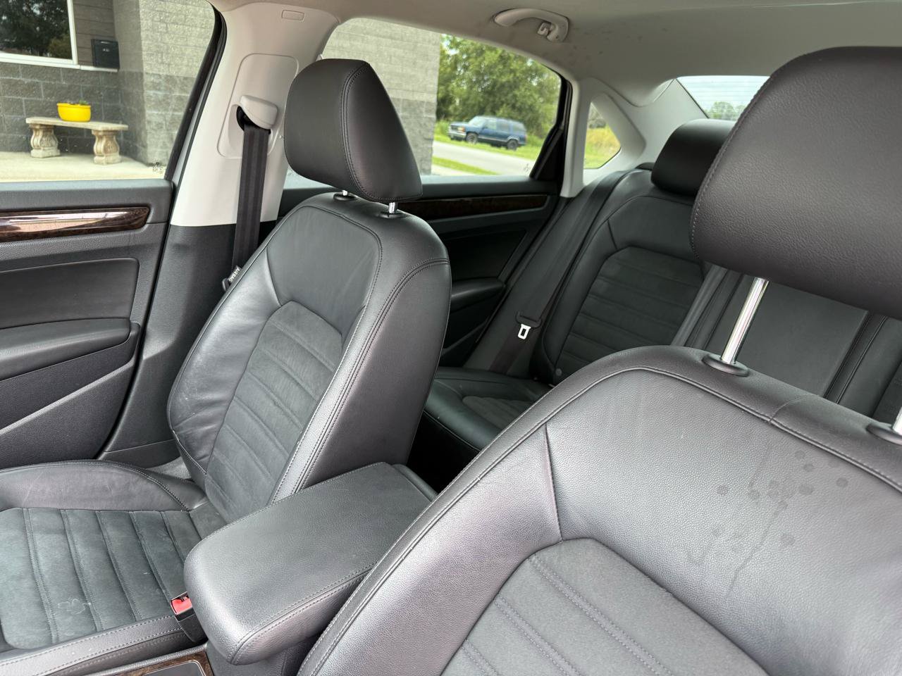 Used 2014 Volkswagen Passat 1.8T SEL Premium FWD image 10