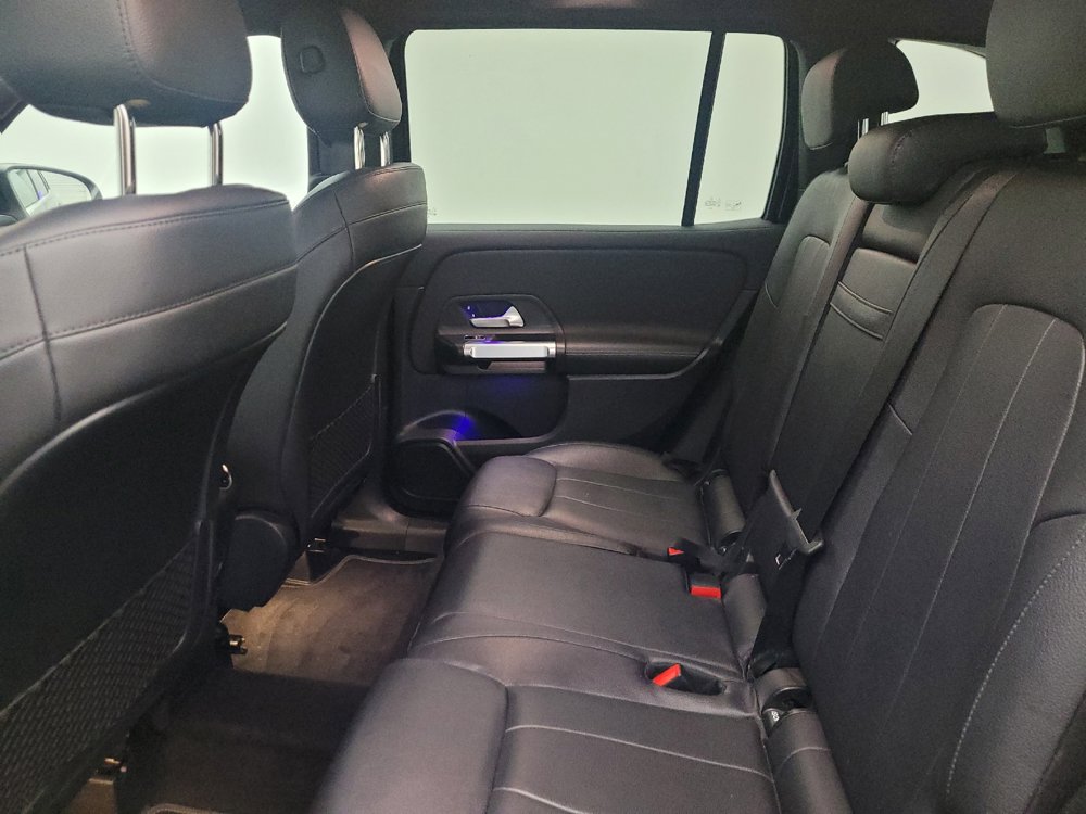 Used 2021 Mercedes-Benz GLB 250 w/ Premium Package image 18