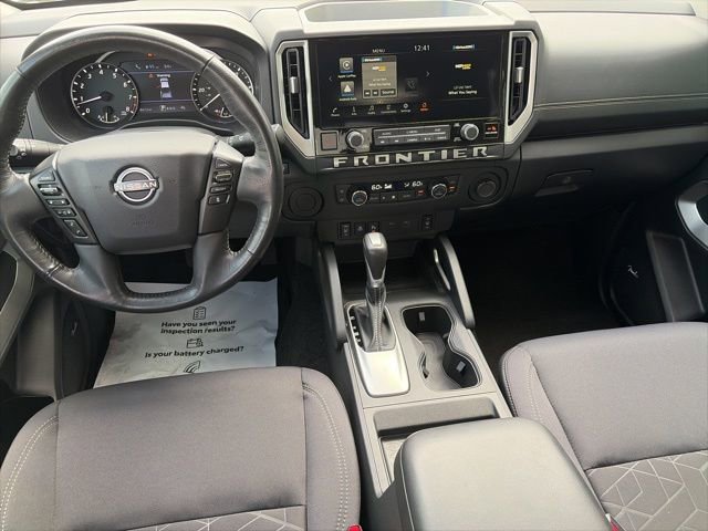 Certified 2025 Nissan Frontier SV w/ SV Convenience Package image 12